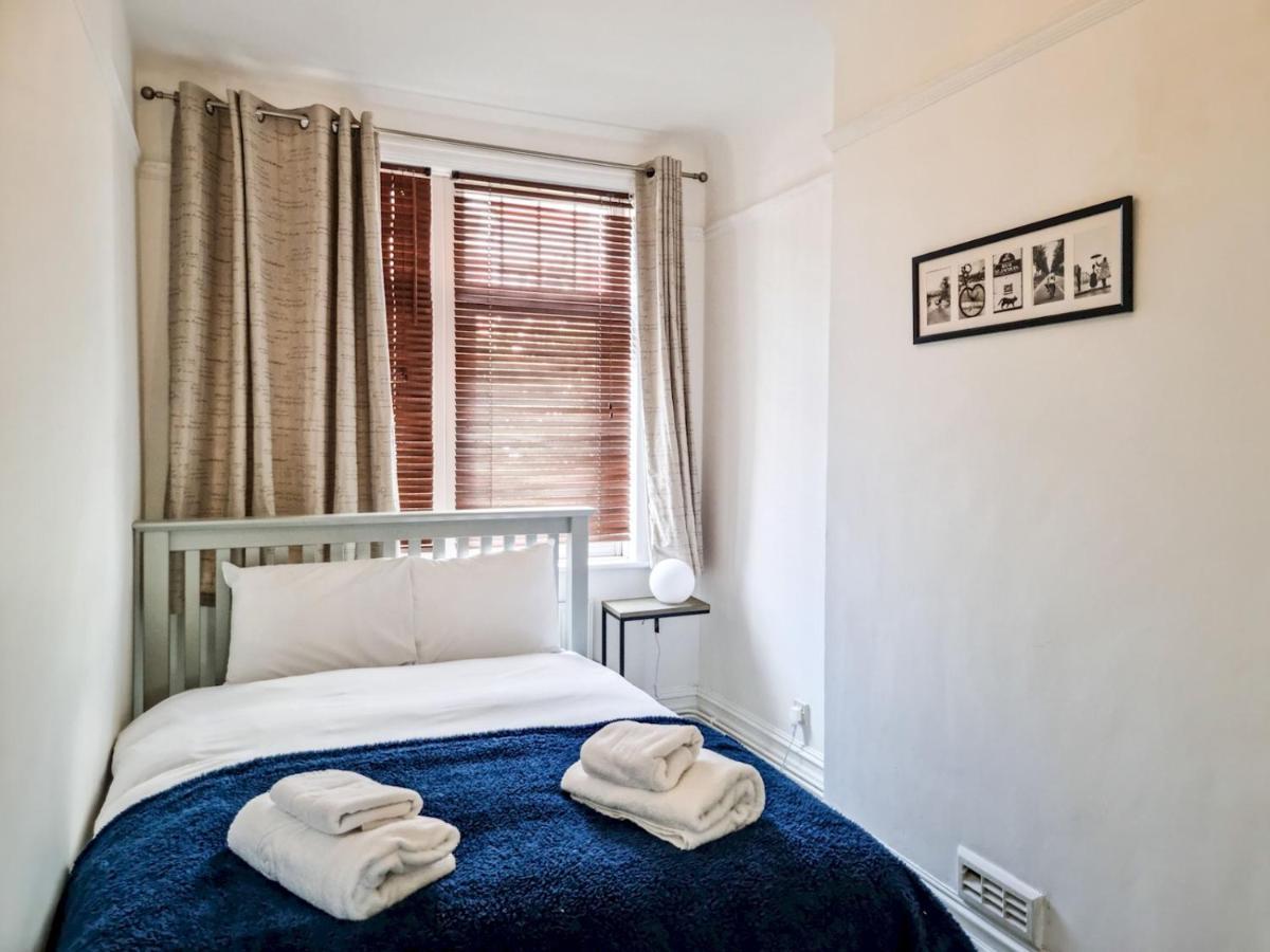 Pass The Keys Wimbledon Hideaway Apartment London Exterior photo